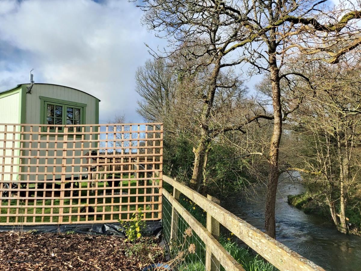אוקהמפטון The Old Mill Shepherds Hut מראה חיצוני תמונה